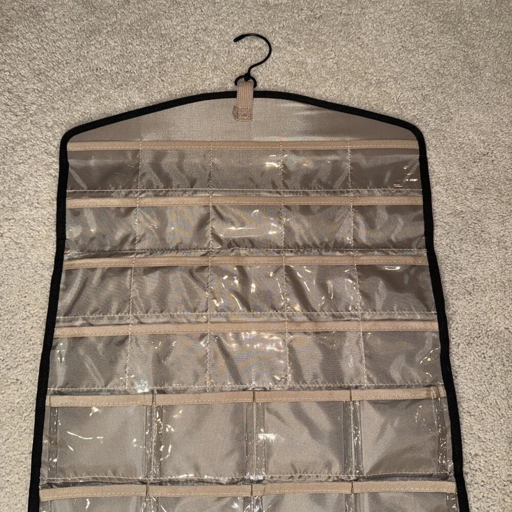 BAGSMART Hanging Jewelry Organizer with Hanger Metal Hooks Double-Sided Jewelry